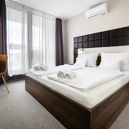 Port Etterem&panzio ベッド・アンド・ブレックファスト Balatonmáriafürdő