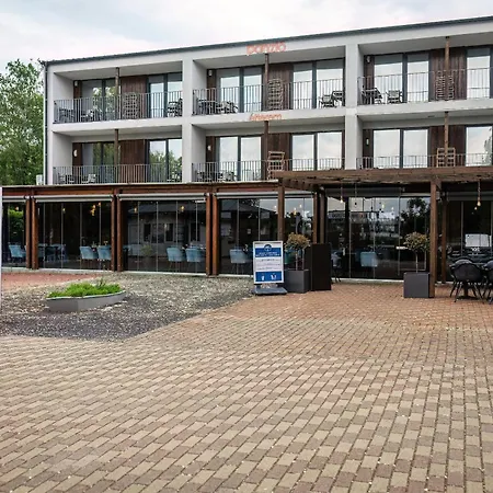 Port Etterem&panzio 4*