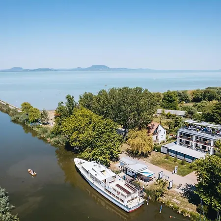 Bed & Breakfast Port Etterem&panzio