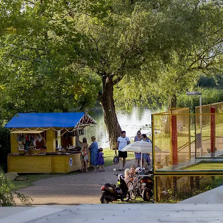 Port étterem&panzió Couette-café Balatonmáriafürdő