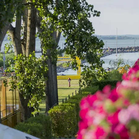 Port étterem&panzió 4* Balatonmáriafürdő